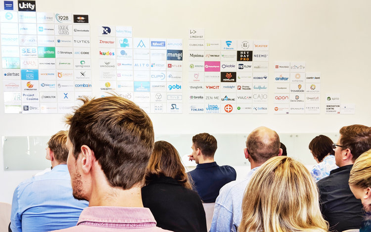 People+and+logos)
